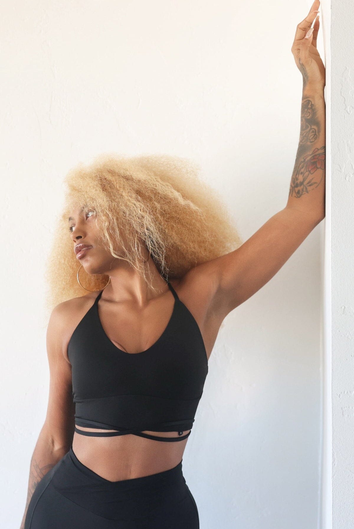 Mika Body Wear - Tops - Viento Crop